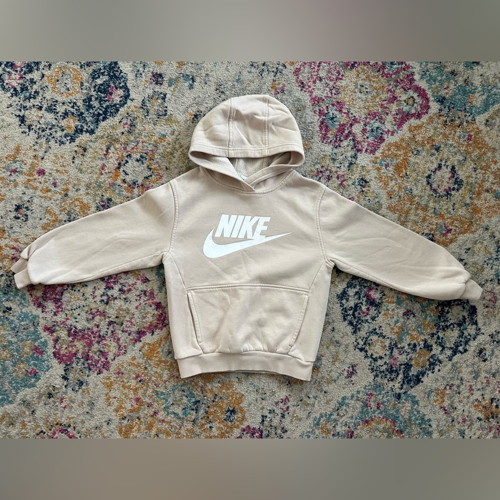 Nike Kids Beige Hoodie. Youth medium. Like 🆕